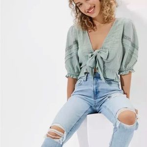 American Eagle Puff Sleeve Tie Front Crop Top size M